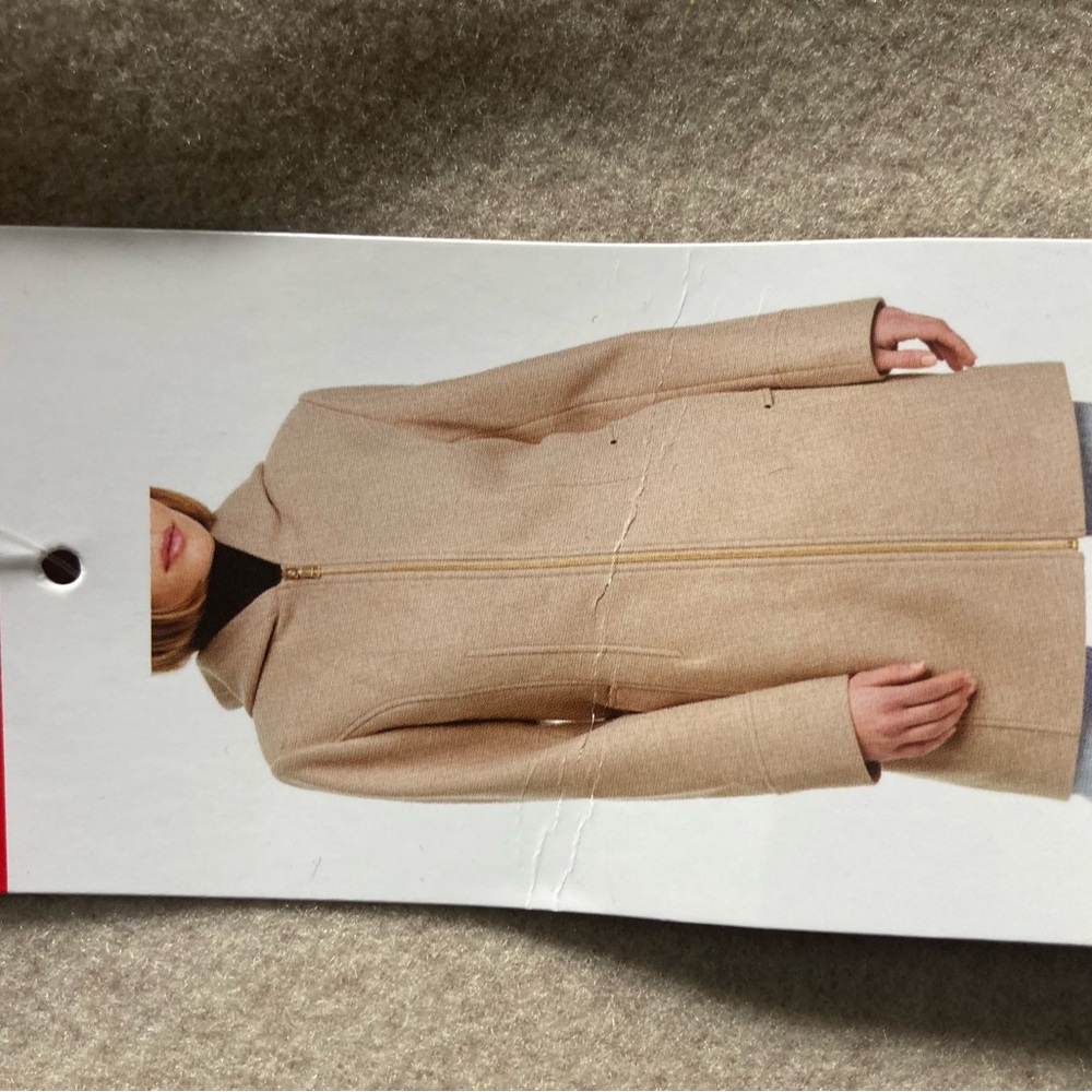 VINCE CAMUTO TAN PETTY COAT